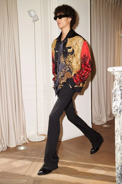 Look 11